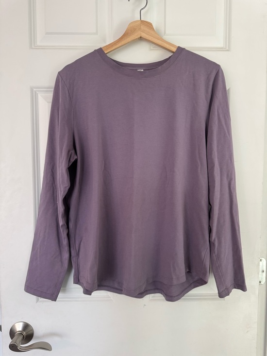 lululemon athletica Tops - Women’s Lululemon long sleeve crewneck lavender